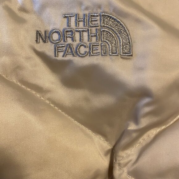 White North Face Vest - Size Large - Picture 4 of 6